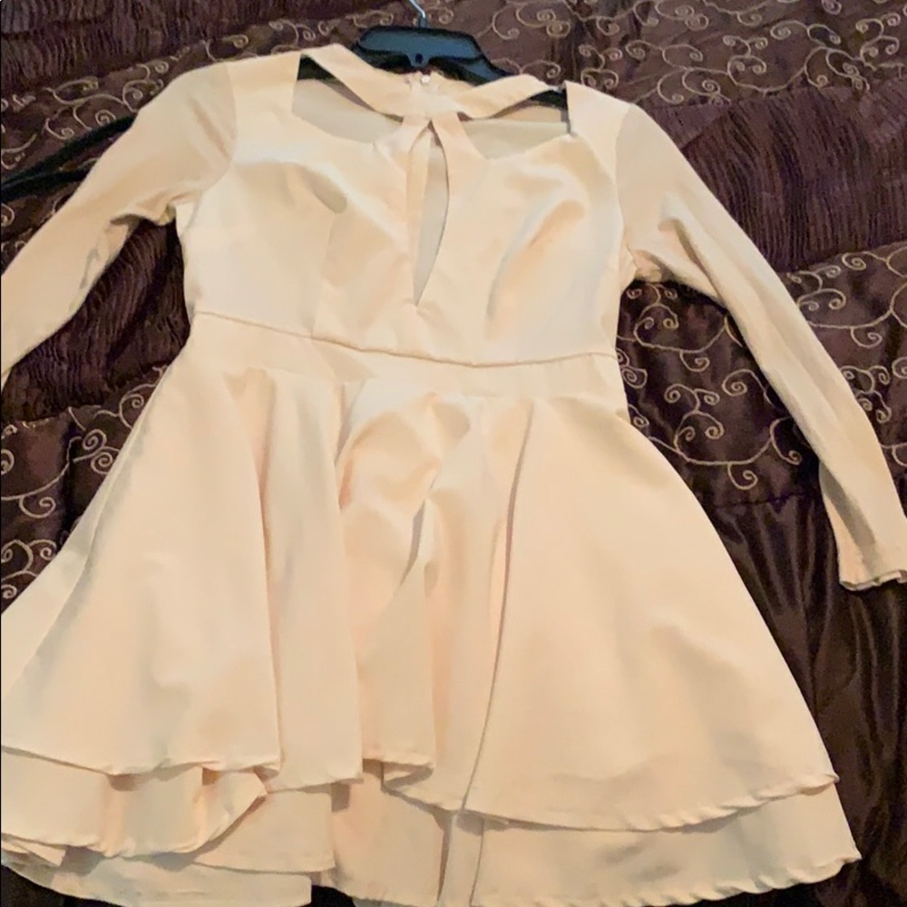 Short cream dress